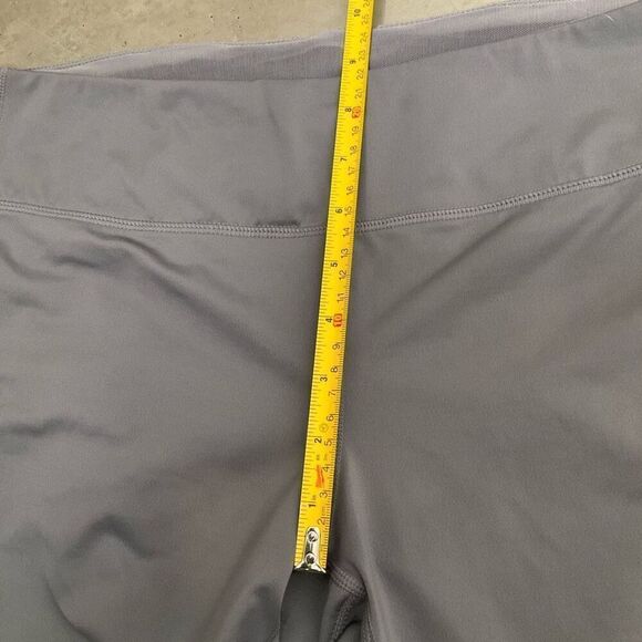 Nike Cropped Running Leggings - Picture 8 of 9